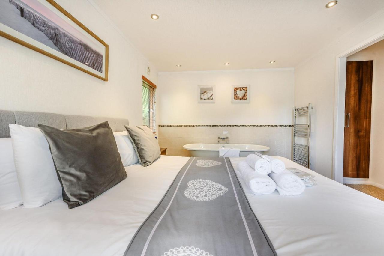 Bay Tree Lodge 02 Narberth Esterno foto