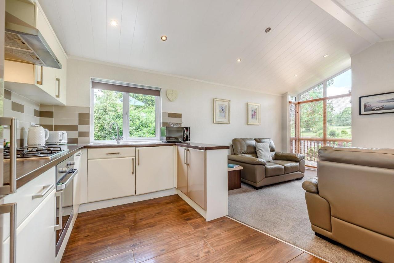 Bay Tree Lodge 02 Narberth Esterno foto