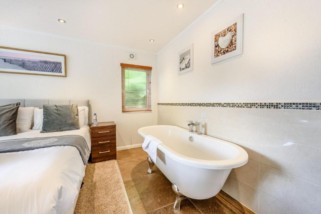 Bay Tree Lodge 02 Narberth Esterno foto
